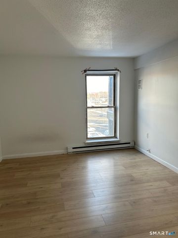 90 Kane Street C1, West Hartford, CT 06119