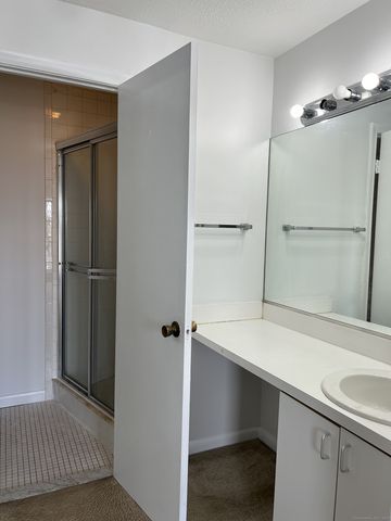 90 Kane Street C1, West Hartford, CT 06119