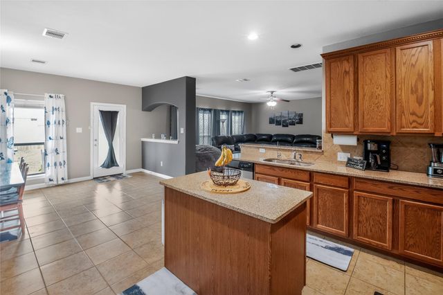 9915 Blissfull Valley Lane, Tomball, TX 77375