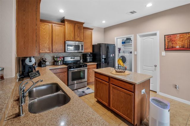 9915 Blissfull Valley Lane, Tomball, TX 77375