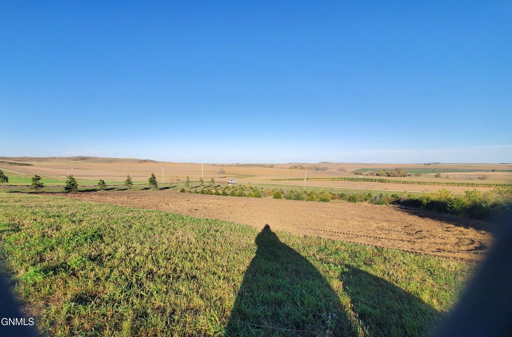 6851 2nd Avenue SW, Hazelton, ND 58544 photo 15