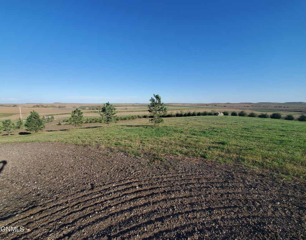 6851 2nd Avenue SW, Hazelton, ND 58544 photo 19