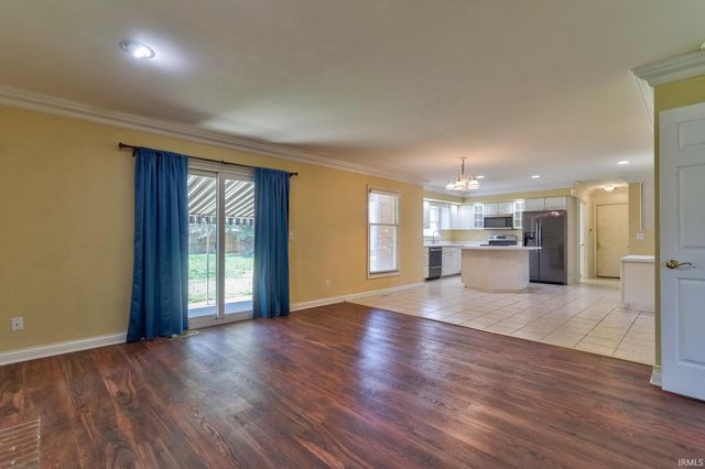 4433 Foxmoor Drive, Newburgh, IN 47630