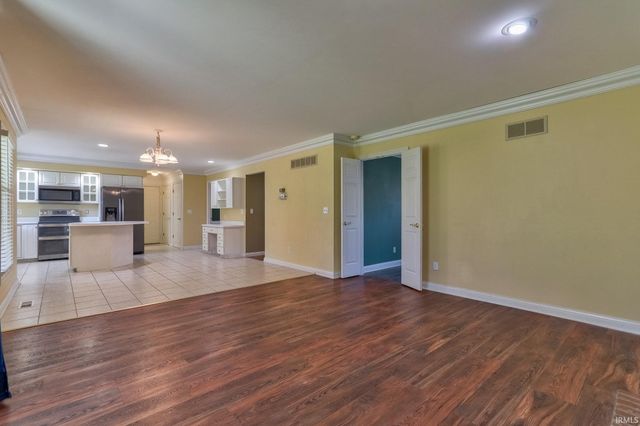 4433 Foxmoor Drive, Newburgh, IN 47630