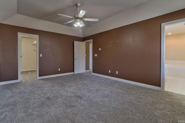 4433 Foxmoor Drive, Newburgh, IN 47630