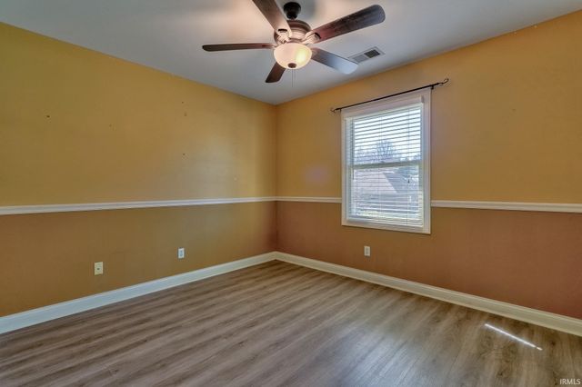 4433 Foxmoor Drive, Newburgh, IN 47630