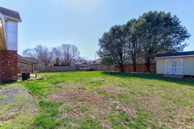 4433 Foxmoor Drive, Newburgh, IN 47630