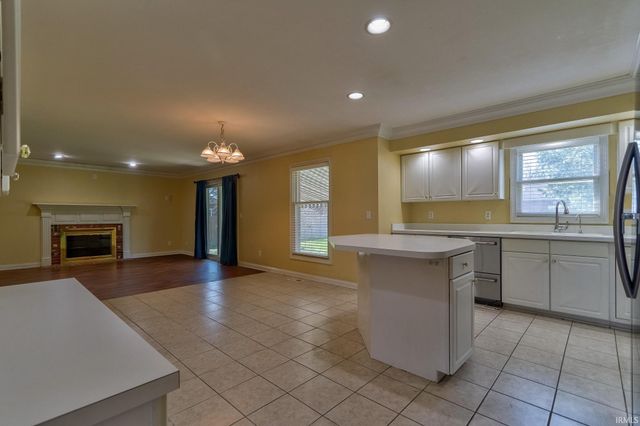 4433 Foxmoor Drive, Newburgh, IN 47630