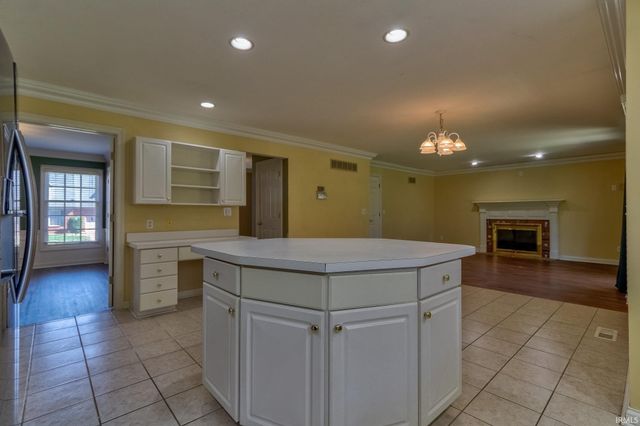 4433 Foxmoor Drive, Newburgh, IN 47630