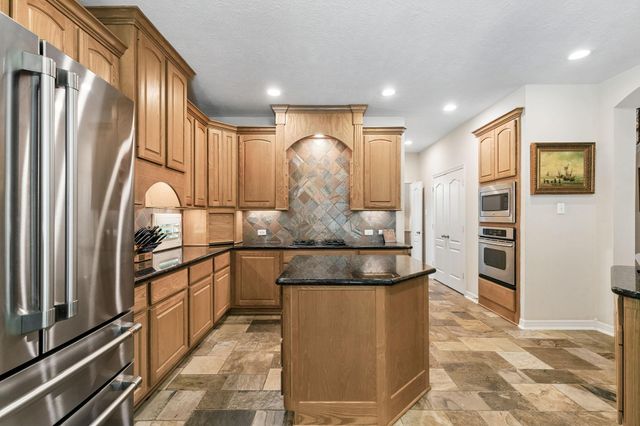 8978 Willow Springs Lane, Conroe, TX 77302
