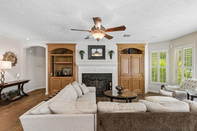 8978 Willow Springs Lane, Conroe, TX 77302