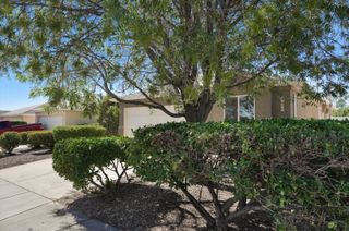 8724 N La Vida Lane SW, Albuquerque, NM 87121