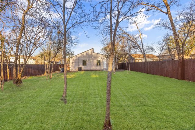4901 Roanoke Street, Fort Worth, TX 76116