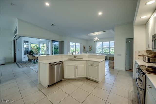 1909 SW 46th TER, Cape Coral, FL 33914