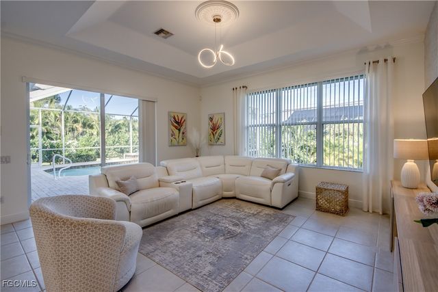 1909 SW 46th TER, Cape Coral, FL 33914