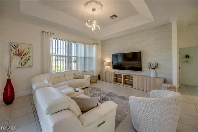 1909 SW 46th TER, Cape Coral, FL 33914