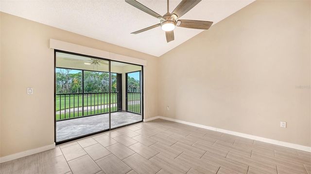 7652 EAGLE CREEK DRIVE 7598, Sarasota, FL 34243