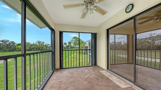 7652 EAGLE CREEK DRIVE 7598, Sarasota, FL 34243