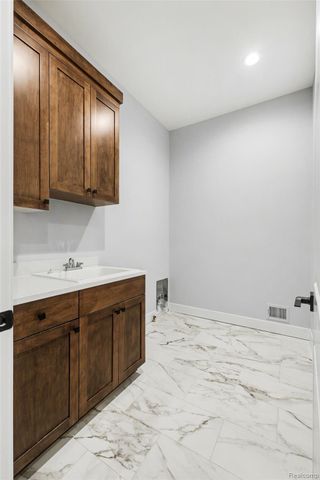 57382 Meadowridge Drive, Washington Township, MI 48094