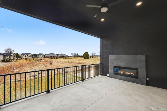 57382 Meadowridge Drive, Washington Township, MI 48094