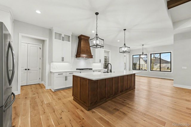 57382 Meadowridge Drive, Washington Township, MI 48094