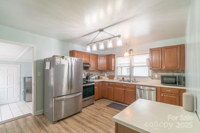1116 Montgomery Avenue, Albemarle, NC 28001
