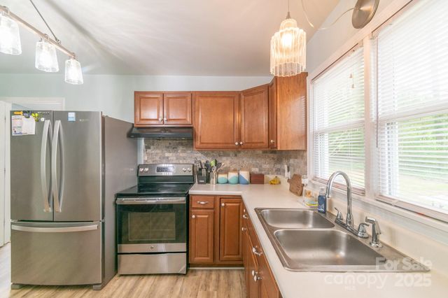 1116 Montgomery Avenue, Albemarle, NC 28001