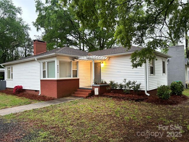 1116 Montgomery Avenue, Albemarle, NC 28001