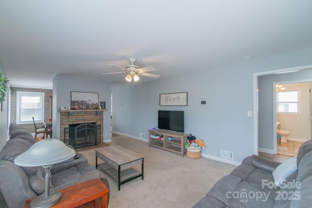 1116 Montgomery Avenue, Albemarle, NC 28001