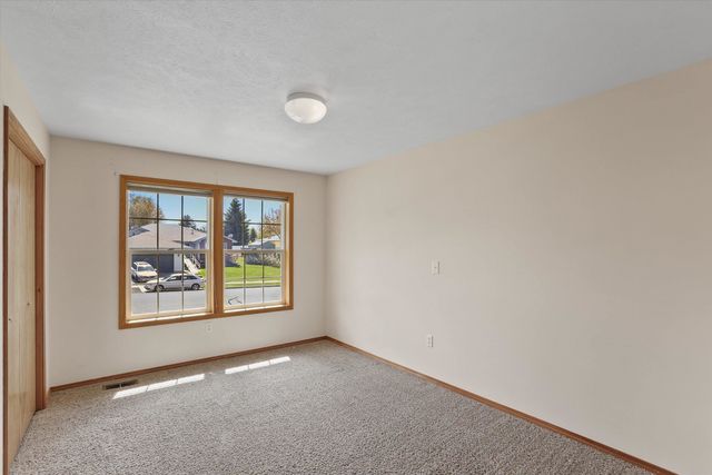 5216 W Bedford Ave, Spokane, WA 99208