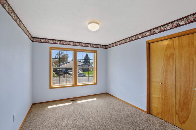 5216 W Bedford Ave, Spokane, WA 99208