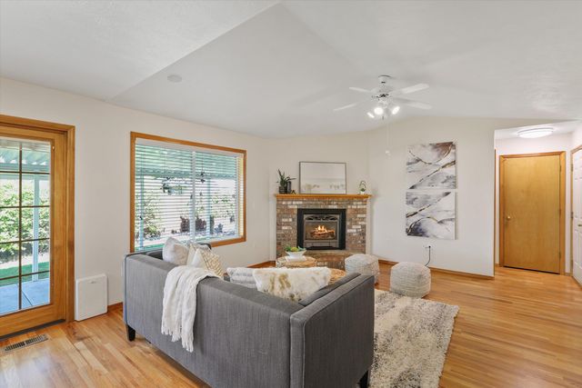 5216 W Bedford Ave, Spokane, WA 99208
