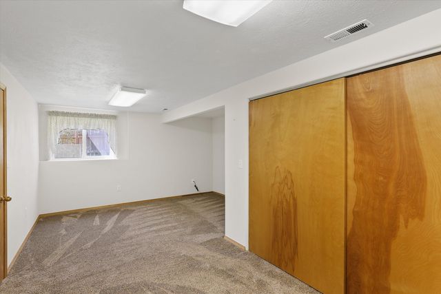 5216 W Bedford Ave, Spokane, WA 99208