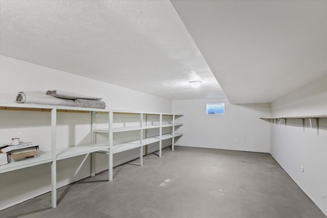 5216 W Bedford Ave, Spokane, WA 99208