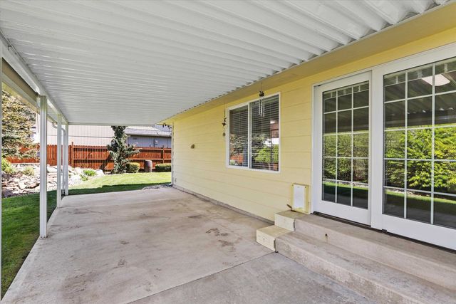 5216 W Bedford Ave, Spokane, WA 99208