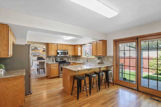 5216 W Bedford Ave, Spokane, WA 99208