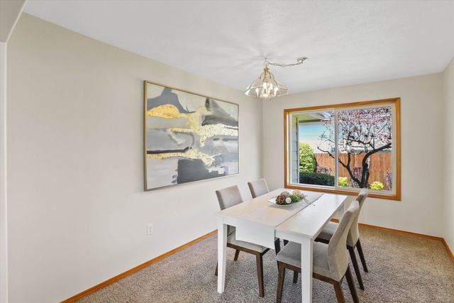 5216 W Bedford Ave, Spokane, WA 99208