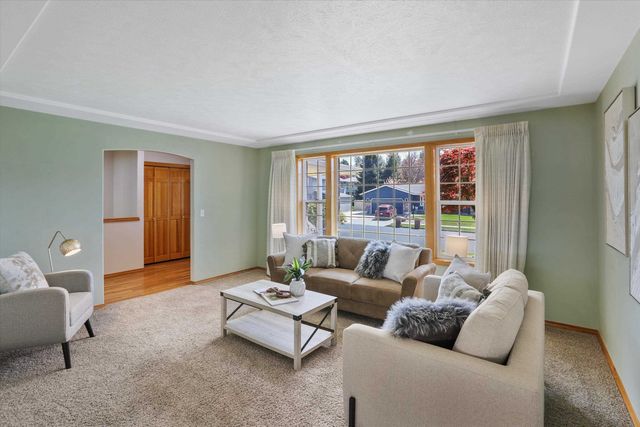 5216 W Bedford Ave, Spokane, WA 99208