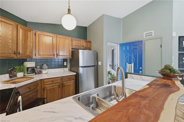 4707 Goldeneye CT, Virginia Beach, VA 23462