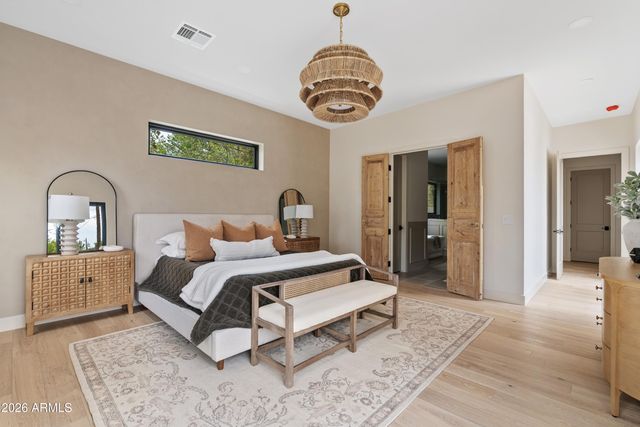 4035 E OSBORN Road, Phoenix, AZ 85018