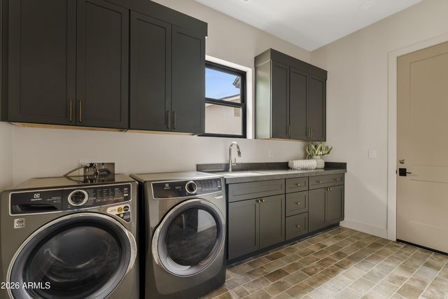 4035 E OSBORN Road, Phoenix, AZ 85018
