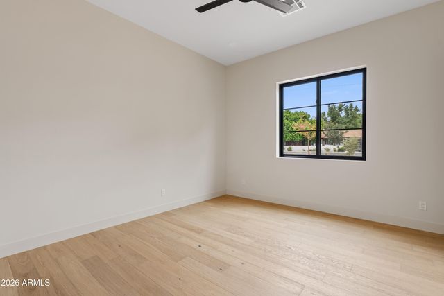 4035 E OSBORN Road, Phoenix, AZ 85018