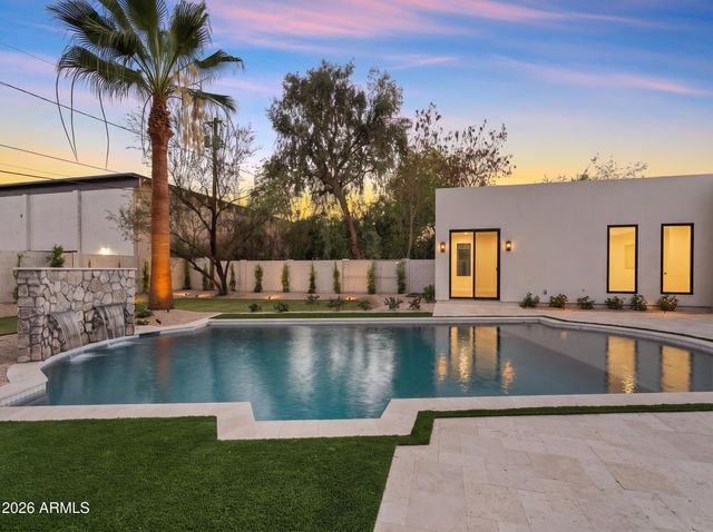 4035 E OSBORN Road, Phoenix, AZ 85018