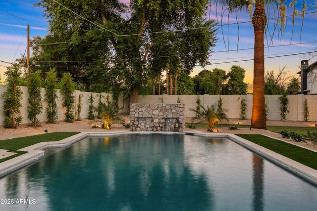 4035 E OSBORN Road, Phoenix, AZ 85018