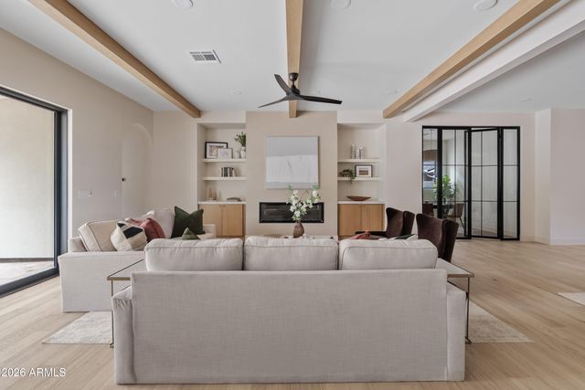 4035 E OSBORN Road, Phoenix, AZ 85018