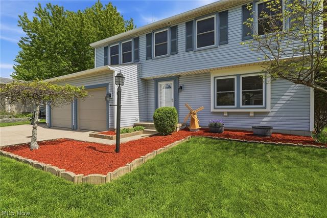915 Old Farm Trail, Medina, OH 44256