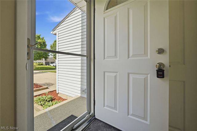915 Old Farm Trail, Medina, OH 44256