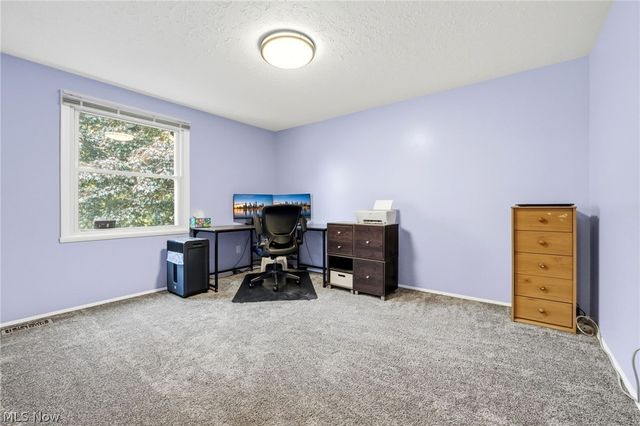 915 Old Farm Trail, Medina, OH 44256