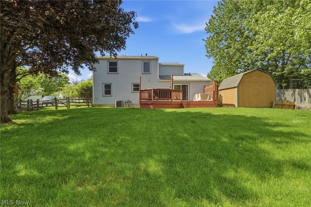 915 Old Farm Trail, Medina, OH 44256
