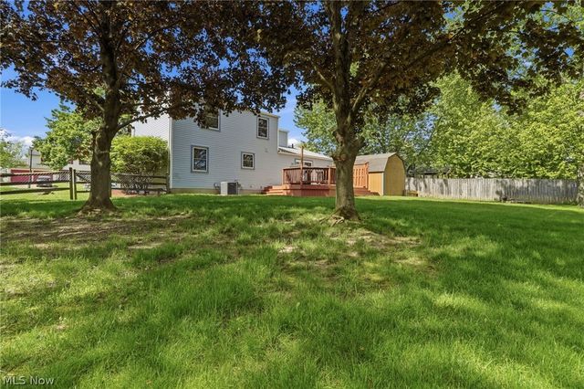 915 Old Farm Trail, Medina, OH 44256